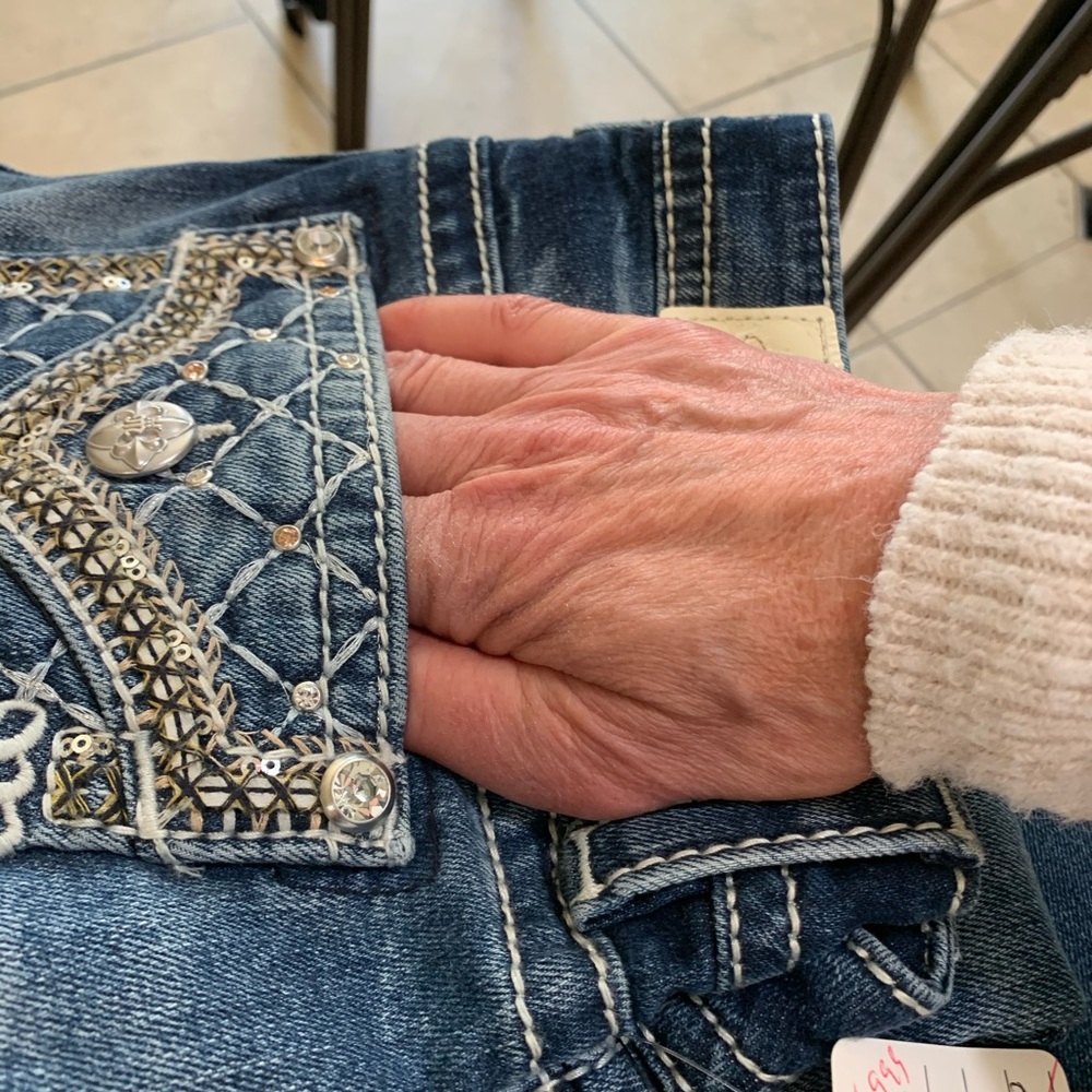 New Miss Me Hailey Skinny Jean - Picture 4 of 4